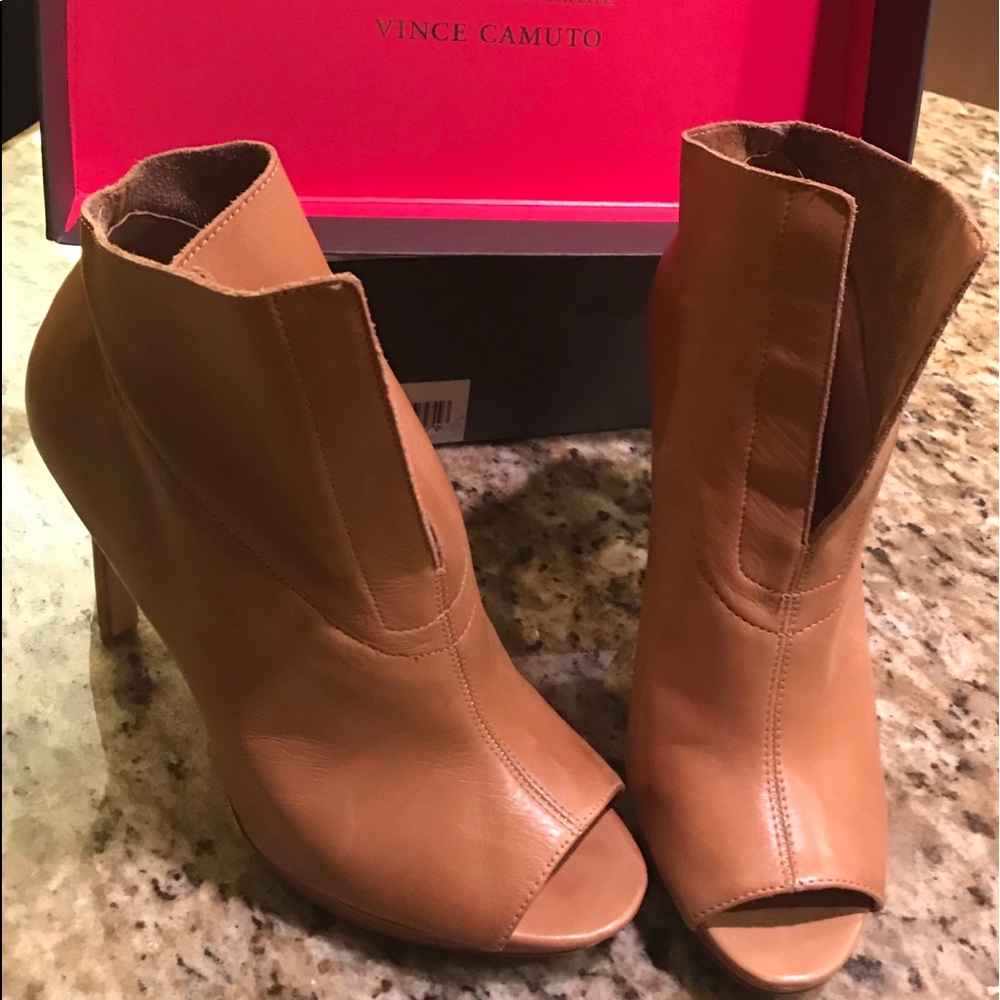 Vince Camuto open toe leather heels/bootie